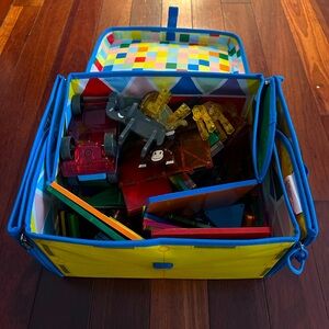 Magna-tiles with Storage Bin